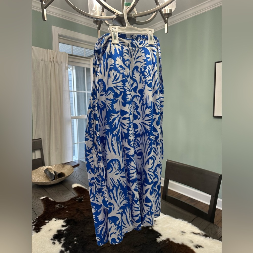 Ann Taylor!! Ties in front, fuller skirt